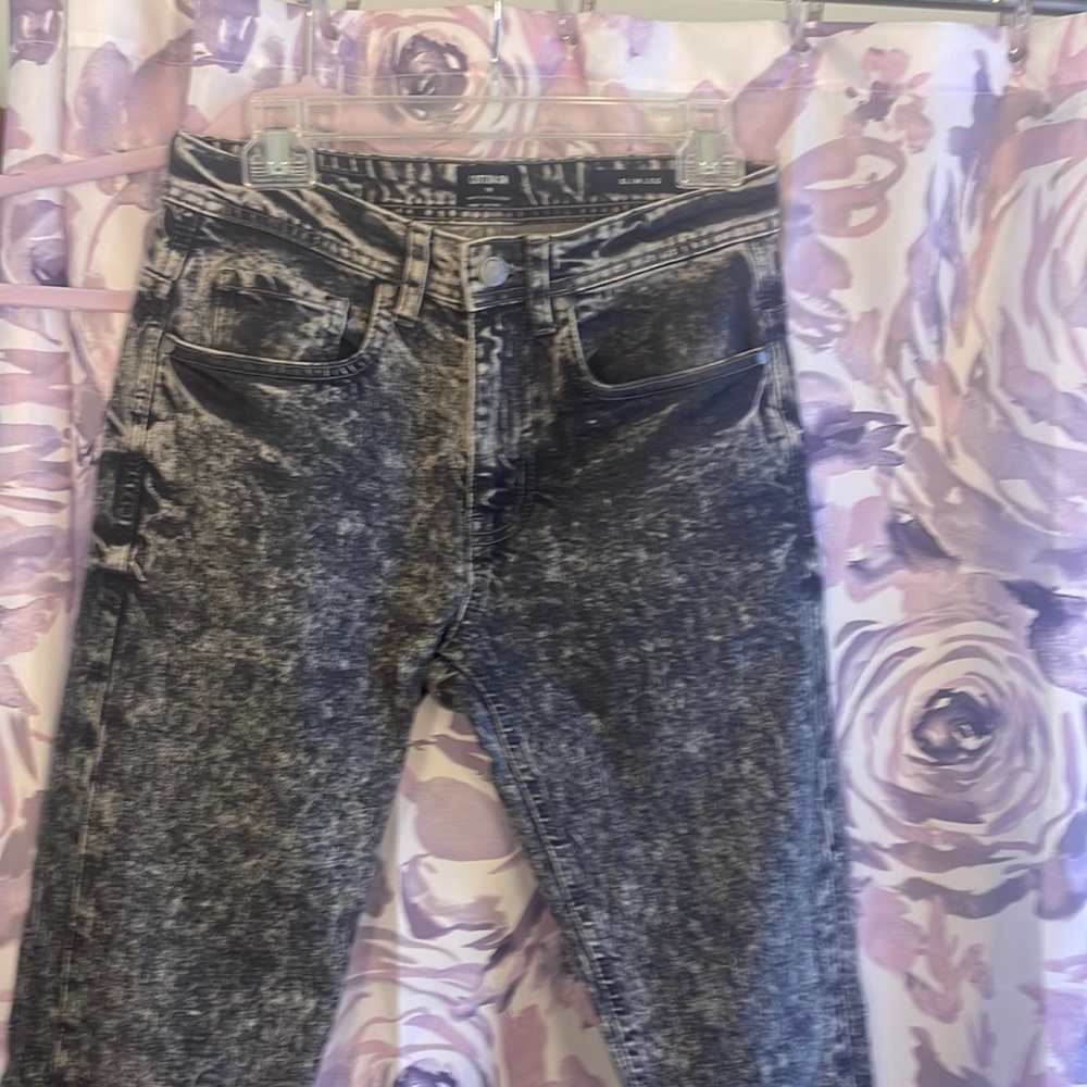 Black acid wash Jean. Cotton on. Size 28